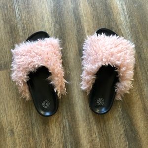 Fur Slides Size 9